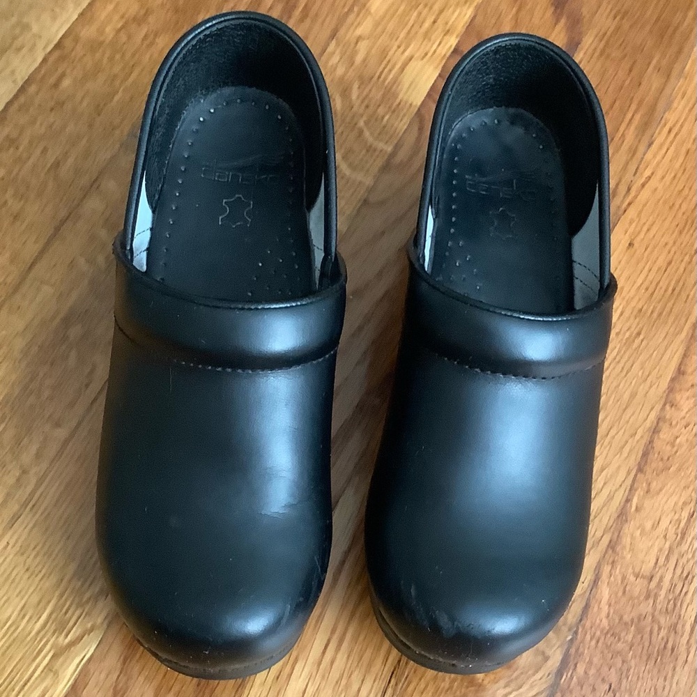 Dansko shoes, sz 39, EXCELLENT pre-owned condition